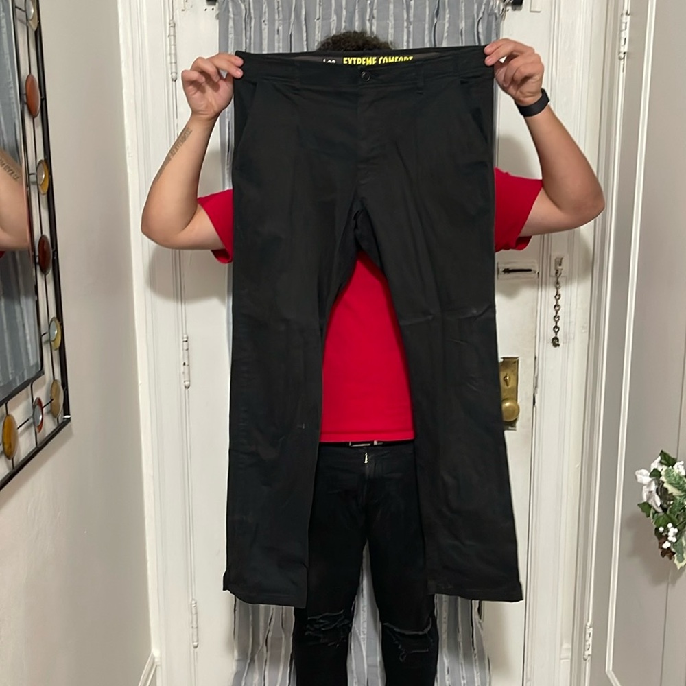 Black straight-fit jeans